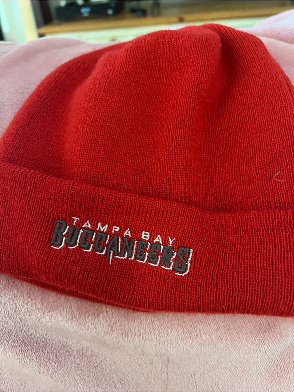New Era Tampa Bay Buccaneers NFL Red Knit Cuff Beanie